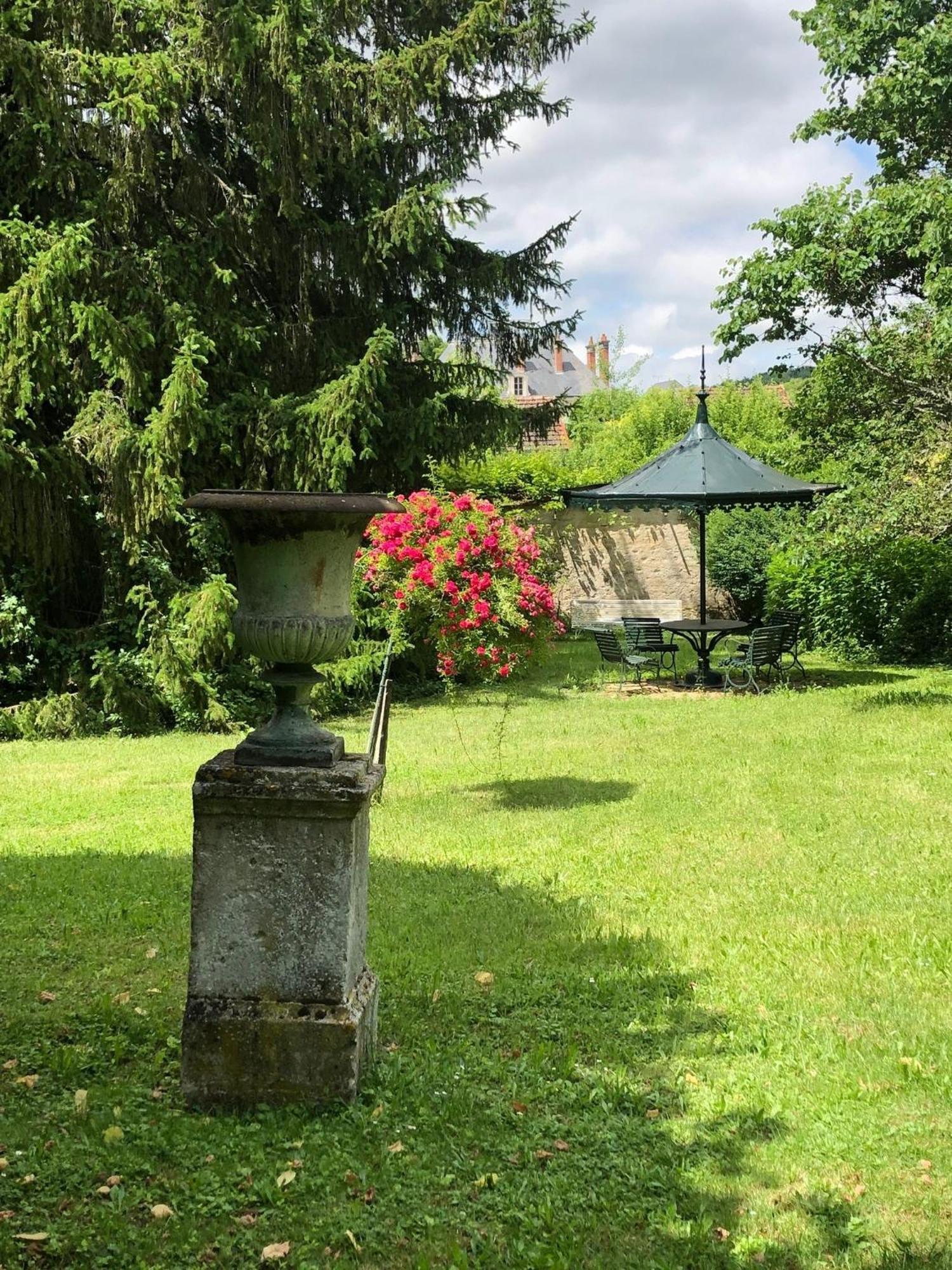 Le Val Clos, Dans Maison De Maitre 19e *